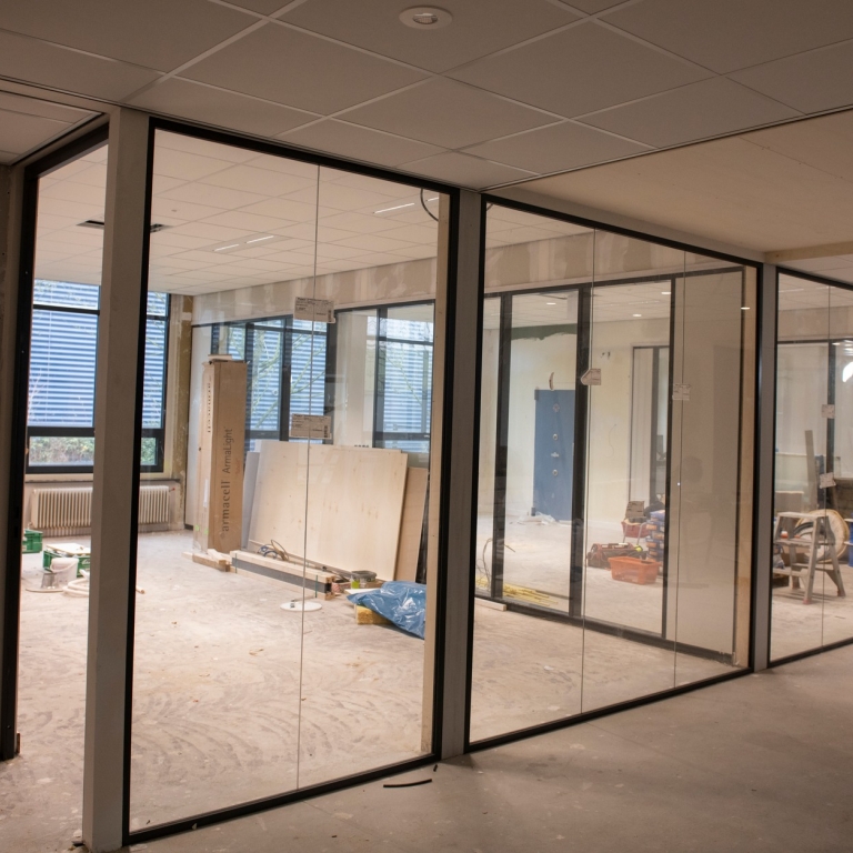 Afmonteren elektra en led-verlichting aanbrengen